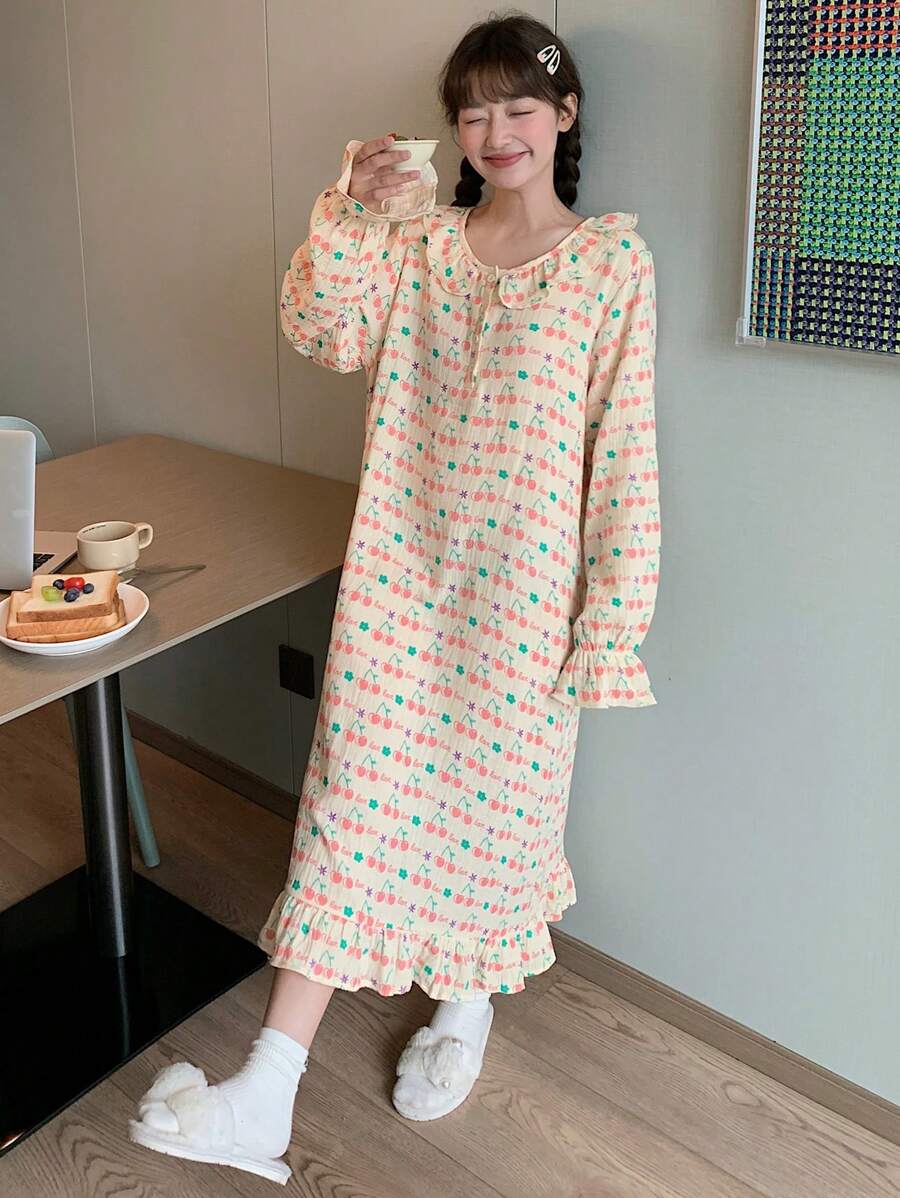 DAZY 可爱樱桃印花荷叶边下摆长袖睡裙睡衣 - 杏色 - 查看 1