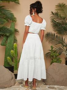 Travachic Conjunto de vacaciones con blusa de cuello cuadrado de encaje bordado y falda midi con dobladillo de parches, ropa blanca para mujer
