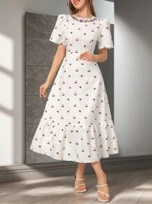 Modelyn Vestido de corte con diseño de cereza y flores pequeñas con dobladillo de volantes en la parte trasera para el verano - Blanco - Ver 3
