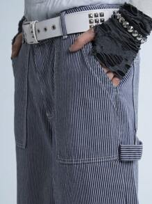 Manfinity Denimwave Y2K Vintage Men's Light Blue Vertical Stripe Denim Shorts JORTS - Light Wash - View 5