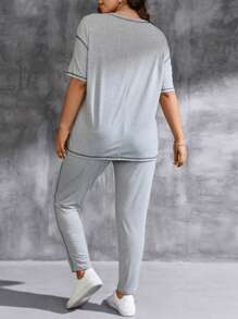 SHEIN Essnce Plus Size cổ tròn lộ đường may áo thun ngắn tay và quần dài - Xám - Xem 2