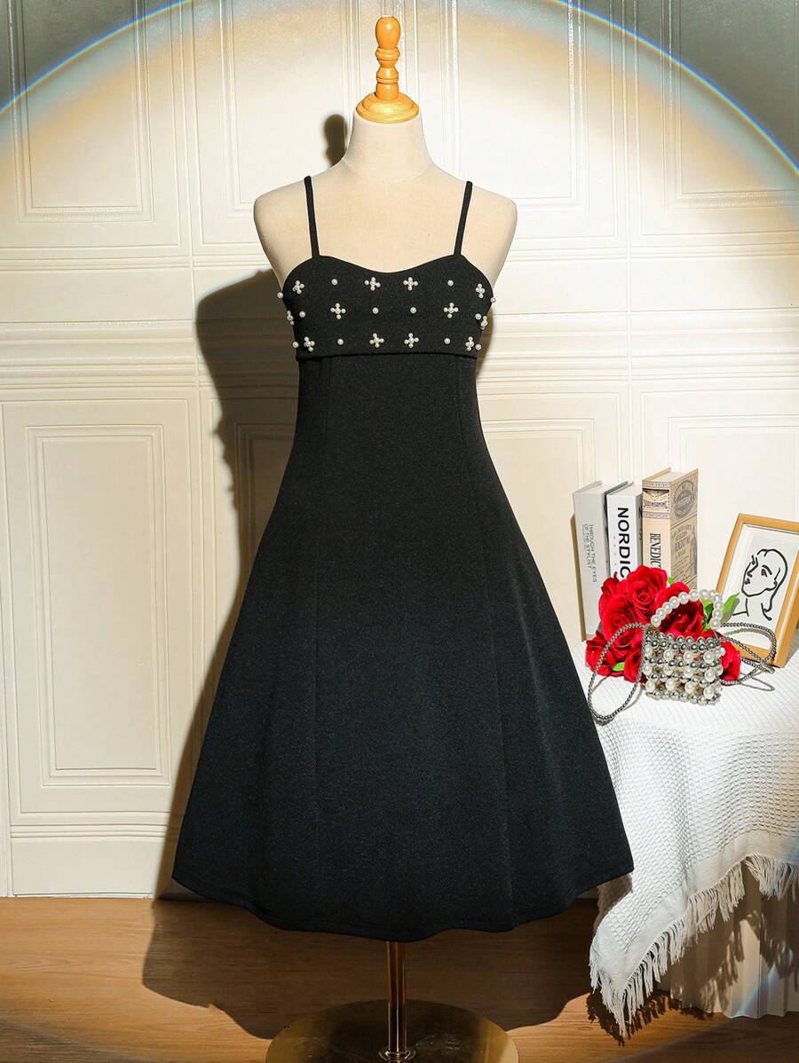 SHEIN Vestido de Halterneck Estilo Feriado com Contas para Adolescentes - Preto - Visão 1