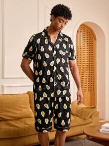 Conjunto de pijamas cortas para hombres con camiseta de manga corta con estampado de aguacate y pantalones cortos - Verde - Ver 5