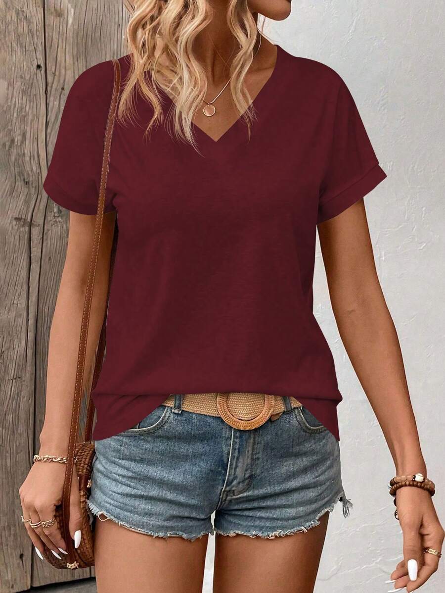 SHEIN LUNE 女款素色簡約百搭V領短袖T恤，日常必備 - 酒紅色 - 查看 1
