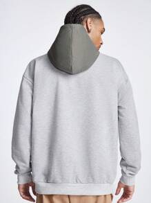 Manfinity VCAY 男士宽松长袖时尚外出连帽衫，印有英文字母，适合秋冬送给朋友 - 淺灰色 - 查看 2