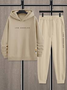 Manfinity Homme Bộ đồ hai mảnh áo hoodie in chữ và quần nỉ rộng rãi cho nam - Màu be - Xem 2