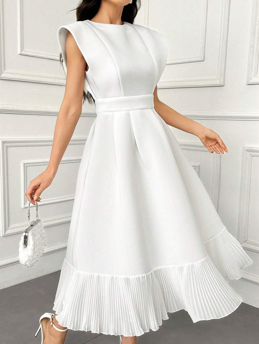 Modelyn 假日實心褶皺下擺無袖休閒連衣裙