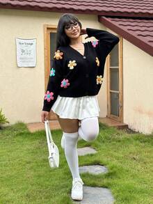 Flirla Áo len cardigan họa tiết hoa có kích thước lớn dành cho nữ dệt kim bằng tay - màu đen - Xem 4