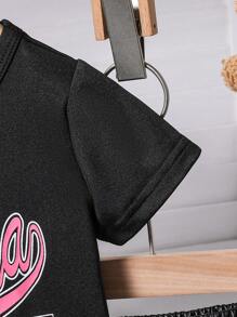 嬰兒女童粉色多口袋牛仔外套配黑色時尚英文字印花T卹和黑色A字裙，秋冬裝套裝(3件) - 粉色 - 查看 3