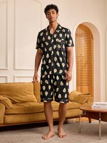 Conjunto de pijamas cortas para hombres con camiseta de manga corta con estampado de aguacate y pantalones cortos - Verde - Ver 7