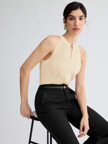 BizChic 女士优雅钥匙孔领露背无袖上衣，百搭款式，适合浪漫、优雅、商务休闲、办公、教师、婚礼宾客等场合，秋季必备 - 杏色 - 查看 9