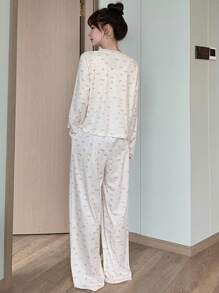 DAZY 3件套碎花蕾丝边白色睡衣套装，秋冬服装 - 白色 - 查看 2