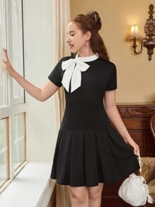 SHEIN Girlism Teen Girl dệt kim mối nối màu có thể tháo rời nơ xếp li váy ngắn tay đơn giản - Đen và trắng - Xem 2