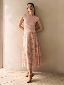 MOTF PREMIUM TOP AJUSTADO SLIM FIT CON DETALLES FLORALES DE CUENTAS Y MANGAS DE MURCIÉLAGO