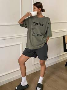 Livesso Conjunto suelto de camiseta de manga corta y shorts con estampado de letras, ropa de hogar simple