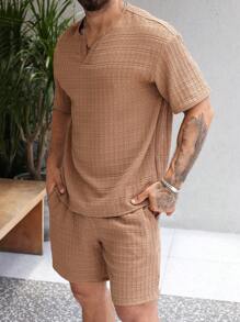 Manfinity Homme Set di maglia a maniche corte con scollo a V e pantaloncini in tessuto estivo da uomo