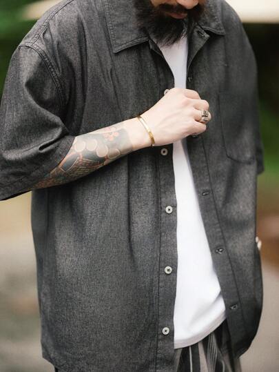 Manfinity LEGND Herr Casual Retro Style Svart Denim Loose Fit Kortärmad Skjorta, amerikansk stil