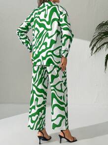 SHEIN Maternity Drop-Shoulder Long Sleeve Shirt With Front Button Closure Allover Print And Pants Set - Green - View 2