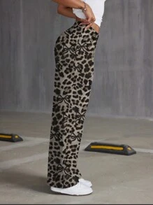 SHEIN EZwear Women's Leopard Print Casual Jeans For Everyday Wear