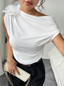 Chiquease 1 Áo thun nữ 3D thời trang xếp nếp một bên vai, màu trắng - trắng - Xem 5