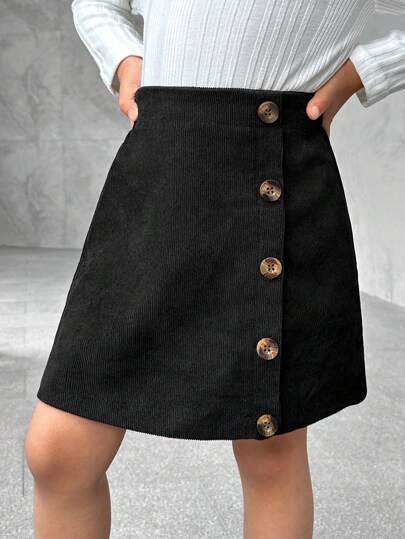Mommy And Me 年轻女孩简约、休闲、时尚的灯芯绒裙子，采用罗纹面料和琥珀色纽扣装饰，适合春、夏、秋、冬季居家、聚会、学校和日常穿着 - 经典百搭的衣橱必备品