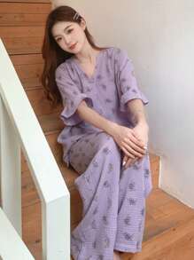 DAZY 花卉印花全袖蕾丝边 V 领上衣和裤子睡衣套装，休闲装 - 紫色 - 查看 4