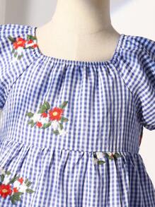 SHEIN Young Girl Gingham Floral Embroidered Dress,Blue Summer Fairy Party,White Plaid Pattern,Red Flower & Green Leaves Decor,Soft Breathable Fabric,Holiday - Multicolor - View 5