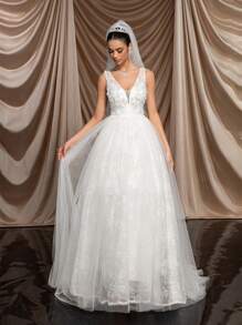 SHEIN Belle Elegante, hermoso y romántico vestido de novia blanco con encaje francés insertado, decorado con fruncido de tul y espalda descubierta, con dobladillo de línea A extragrande y de longitud hasta el suelo - Blanco - Ver 6