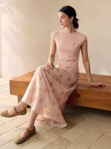 MOTF PREMIUM TOP AJUSTADO SLIM FIT CON DETALLES FLORALES DE CUENTAS Y MANGAS DE MURCIÉLAGO