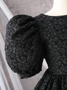 SHEIN 少女爵士織短袖連衣裙，圓領，V領後背，3D蝴蝶結裝飾 - 黑色 - 查看 4