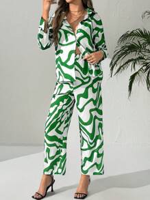 SHEIN Maternity Drop-Shoulder Long Sleeve Shirt With Front Button Closure Allover Print And Pants Set - Green - View 4
