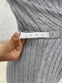 SHEIN Conjunto de top acanalado de manga corta y pantalones cortos para maternidad, ropa para mujeres embarazadas para uso diario casual - Gris Claro - Ver 4
