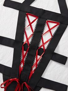 Exotic-Bondage Body Teddy con cuello halter y parte delantera con cordones
