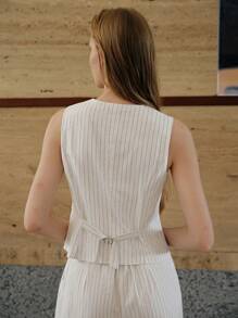 MOTF PREMIUM 條紋釦前背心 - 白色 - 查看 5