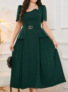 Modelyn Plus Size Mùa Hè Thanh Lịch Màu Trơn Tay Phồng Đầm Cinched Eo - Màu xanh lá cây đậm - Xem 1