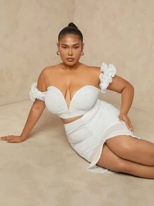SHEIN Unity Damski top plus size z plisowanym paskiem na ramię, głębokim dekoltem w kształcie litery V i spódnicą z falbanką Elegancki dwuczęściowy komplet