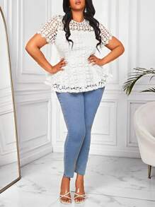 SHEIN Lady Plus Size White Lace Short Sleeve Shirt With Gathered Waist And Ruffled Trim - White - View 2