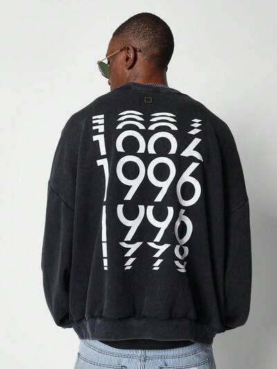 Oversized Streetwear Aesthetic Number Graphic Sweatshirt