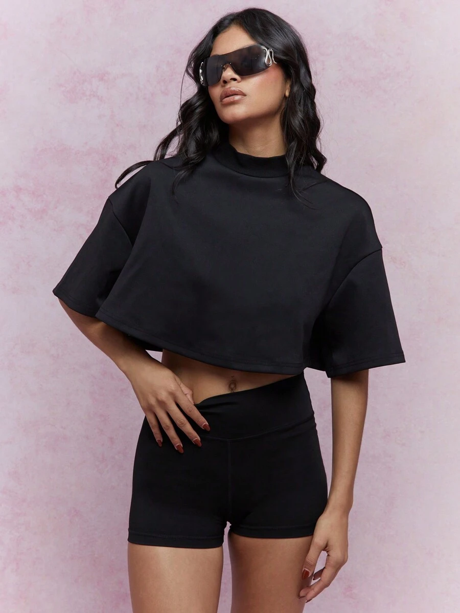 MISSGUIDED 背面徽标细节短款宽松 T 恤 - 黑色 - 查看 1