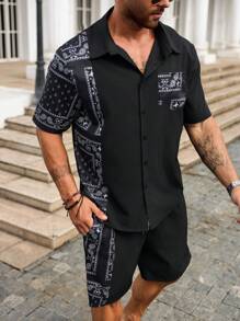Manfinity Homme Conjunto de dos piezas para hombre de talla grande con camisa de manga corta y pantalones cortos con estampado de campesinos y parches para vacaciones/ocio