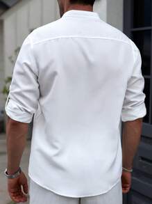 Manfinity Homme Loose Fit Men's Half Button Roll Up Sleeve Shirt
