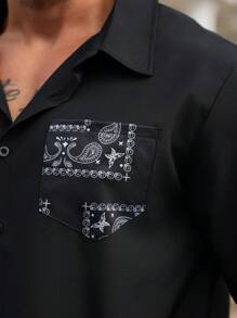 Manfinity Homme Conjunto de dos piezas para hombre de talla grande con camisa de manga corta y pantalones cortos con estampado de campesinos y parches para vacaciones/ocio