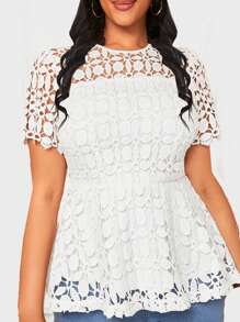 SHEIN Lady Plus Size White Lace Short Sleeve Shirt With Gathered Waist And Ruffled Trim - White - View 4