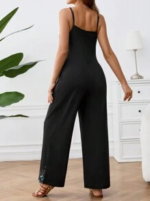 SHEIN 孕妇蝴蝶印花 V 领连体裤，配有口袋和细肩带 - 黑色 - 查看 2