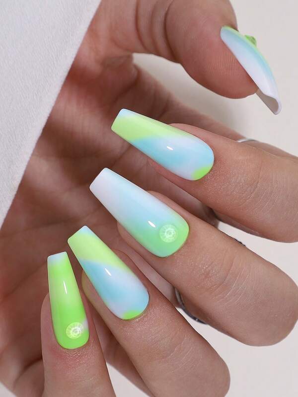 GIOIA TANG Artist Y2K Gradient Press On Nails, Holiday