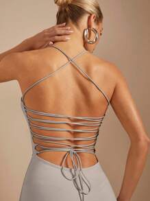 SHEIN BAE Vestido sin espalda de unicolor con detalles intrincados de tiras para mujeres