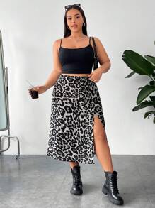 SHEIN PETITE CURVE 大码女式豹纹松紧腰开衩裙狂欢节服装 - 彩色 - 查看 3