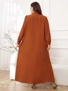 Al Najma 纯色褶皱细节衬衫阿拉伯连衣裙，适度全长超长长袖日常连衣裙 - 棕色 - 查看 2