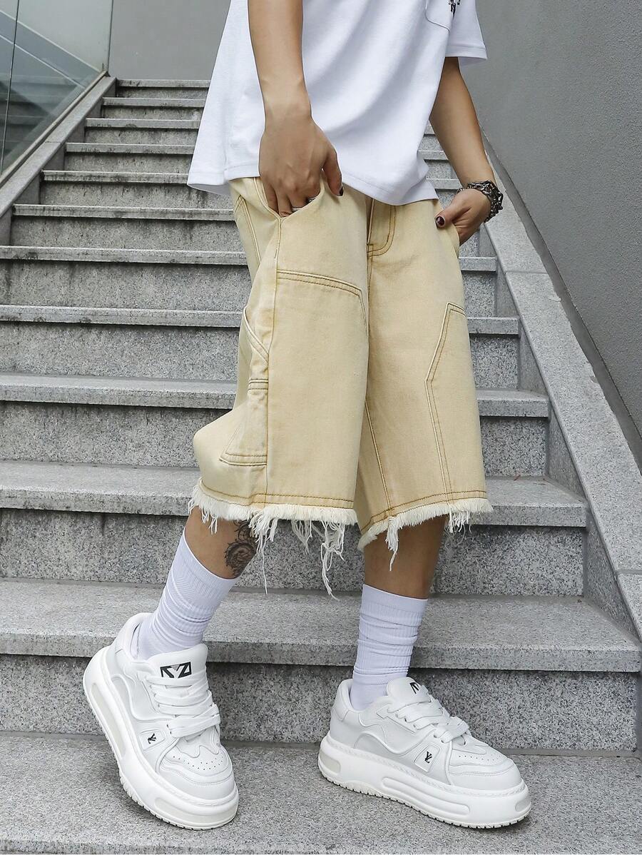 Manfinity Roghcode Herren Einfarbige Denim Shorts mit ausgefranstem Saum und Taschen für den Sommer Ausgehen, einfache Denim Jorts, weite Denim Shorts, als Geschenk für Ehemann, Freund