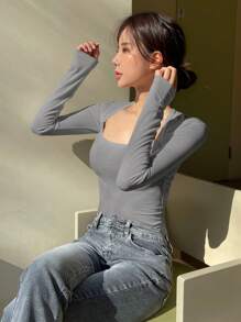 DAZY 女士纯色修身长袖天鹅领口 T 恤，适合春夏、秋季女装